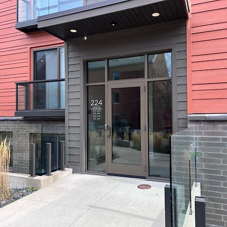 Modern Condo 210 Just Blocks From Lake Michigan مدينة ترافيرز المظهر الخارجي الصورة